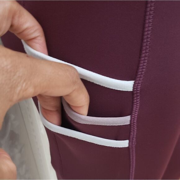 LegEnd Capri Leggings    - Picture 4 of 5